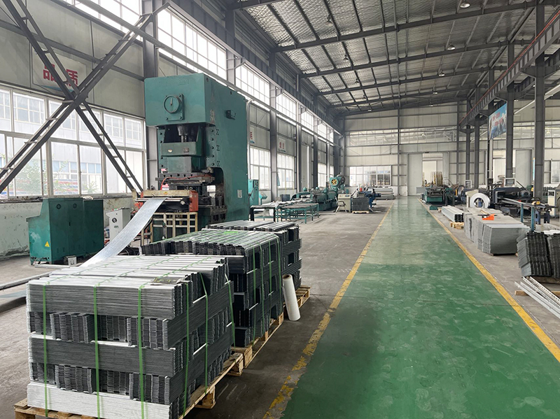 9#節能高強一次成型橋架車間